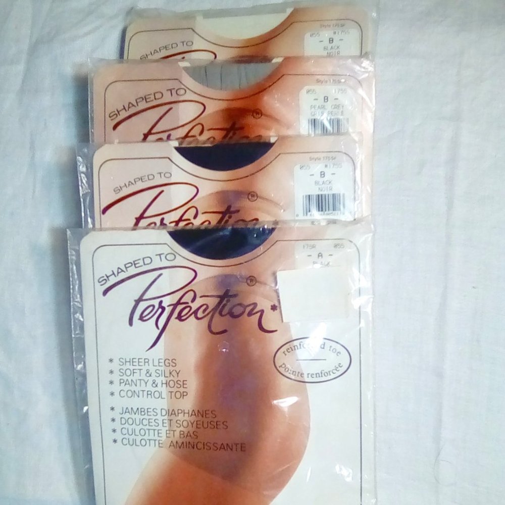 New in packaging, lot of four pairs of pantyhose